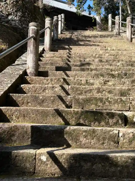 一乗寺の{uncategorized: "未分類", other: "その他", undefined: "問題あり", building: "その他建物", grave: "お墓", sacred_gate: "鳥居", guardian: "狛犬", statue: "像", buddha: "仏像", history: "歴史", nature: "自然", garden: "庭園", animal: "動物", pagoda: "塔", temizu: "手水舎", mountain_gate: "山門・神門", sanctuary: "本殿・本堂", subordinate: "末社・摂社", art: "芸術", scenery: "景色", jizo: "地蔵", ema: "絵馬", goshuin: "御朱印", omikuji: "おみくじ", items: "授与品その他", amulet: "お守り", goshuincho: "御朱印帳", eats: "食事", festival: "お祭り", votive_dance: "神楽", shichigosan: "七五三参", wedding: "結婚式", experience: "体験その他", initially: "初詣", around: "周辺", anti_infection: "感染症対策"}