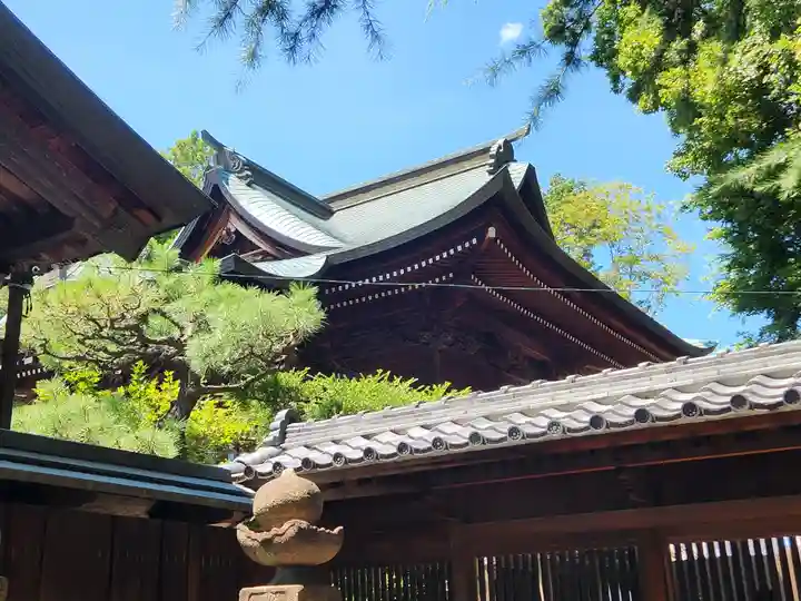 新羅神社の本殿・本堂