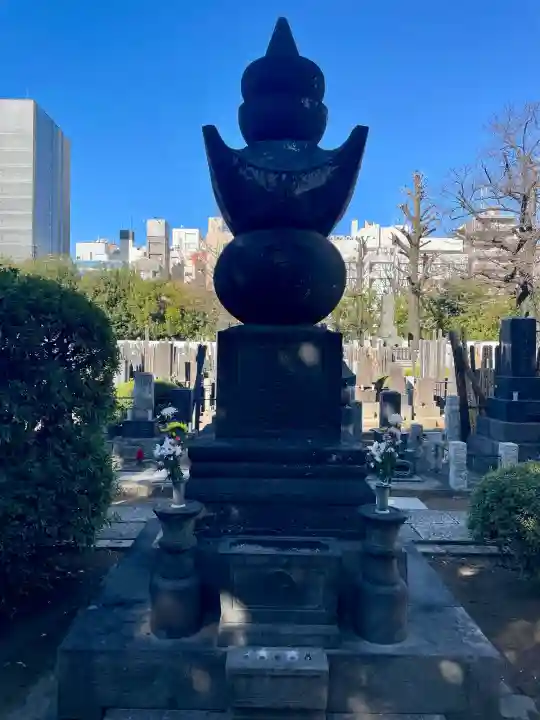 本立寺の{uncategorized: "未分類", other: "その他", undefined: "問題あり", building: "その他建物", grave: "お墓", sacred_gate: "鳥居", guardian: "狛犬", statue: "像", buddha: "仏像", history: "歴史", nature: "自然", garden: "庭園", animal: "動物", pagoda: "塔", temizu: "手水舎", mountain_gate: "山門・神門", sanctuary: "本殿・本堂", subordinate: "末社・摂社", art: "芸術", scenery: "景色", jizo: "地蔵", ema: "絵馬", goshuin: "御朱印", omikuji: "おみくじ", items: "授与品その他", amulet: "お守り", goshuincho: "御朱印帳", eats: "食事", festival: "お祭り", votive_dance: "神楽", shichigosan: "七五三参", wedding: "結婚式", experience: "体験その他", initially: "初詣", around: "周辺", anti_infection: "感染症対策"}