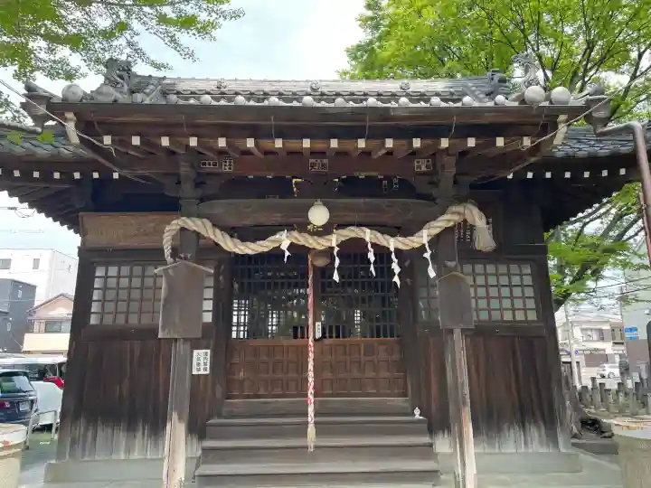 千形神社の{uncategorized: "未分類", other: "その他", undefined: "問題あり", building: "その他建物", grave: "お墓", sacred_gate: "鳥居", guardian: "狛犬", statue: "像", buddha: "仏像", history: "歴史", nature: "自然", garden: "庭園", animal: "動物", pagoda: "塔", temizu: "手水舎", mountain_gate: "山門・神門", sanctuary: "本殿・本堂", subordinate: "末社・摂社", art: "芸術", scenery: "景色", jizo: "地蔵", ema: "絵馬", goshuin: "御朱印", omikuji: "おみくじ", items: "授与品その他", amulet: "お守り", goshuincho: "御朱印帳", eats: "食事", festival: "お祭り", votive_dance: "神楽", shichigosan: "七五三参", wedding: "結婚式", experience: "体験その他", initially: "初詣", around: "周辺", anti_infection: "感染症対策"}