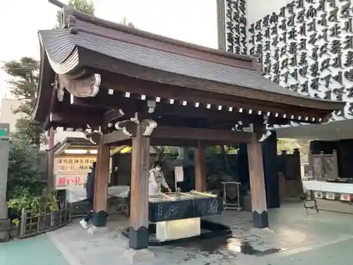 成田山深川不動堂（新勝寺東京別院）の手水舎
