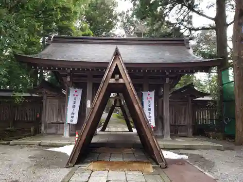 雄山神社前立社壇の建物その他