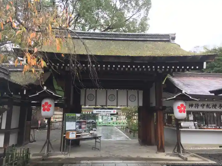 平野神社の山門・神門