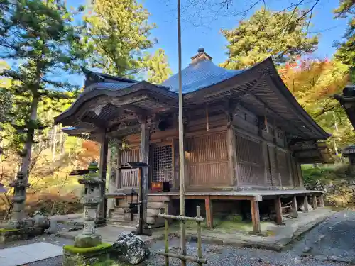 高蔵寺の本殿・本堂