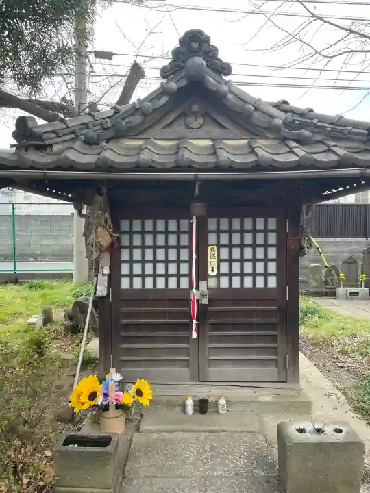 沼影観音堂(廣田寺)の{uncategorized: "未分類", other: "その他", undefined: "問題あり", building: "その他建物", grave: "お墓", sacred_gate: "鳥居", guardian: "狛犬", statue: "像", buddha: "仏像", history: "歴史", nature: "自然", garden: "庭園", animal: "動物", pagoda: "塔", temizu: "手水舎", mountain_gate: "山門・神門", sanctuary: "本殿・本堂", subordinate: "末社・摂社", art: "芸術", scenery: "景色", jizo: "地蔵", ema: "絵馬", goshuin: "御朱印", omikuji: "おみくじ", items: "授与品その他", amulet: "お守り", goshuincho: "御朱印帳", eats: "食事", festival: "お祭り", votive_dance: "神楽", shichigosan: "七五三参", wedding: "結婚式", experience: "体験その他", initially: "初詣", around: "周辺", anti_infection: "感染症対策"}