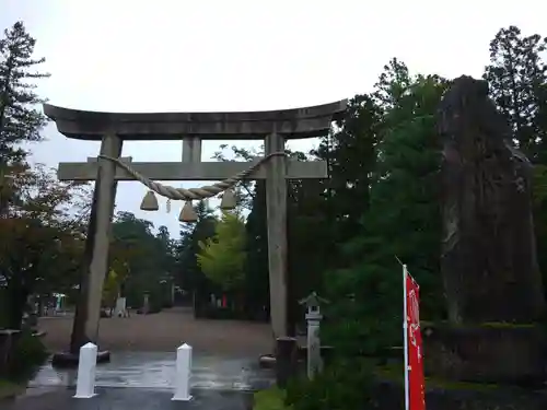 越中一宮 髙瀬神社の鳥居