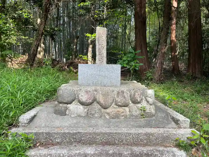 菟上耳利神社のその他建物