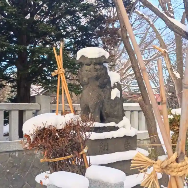 彌彦神社 (伊夜日子神社)の狛犬