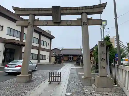 鶴見神社の鳥居