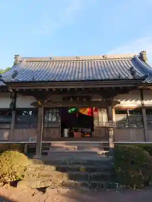 長光寺の本殿・本堂