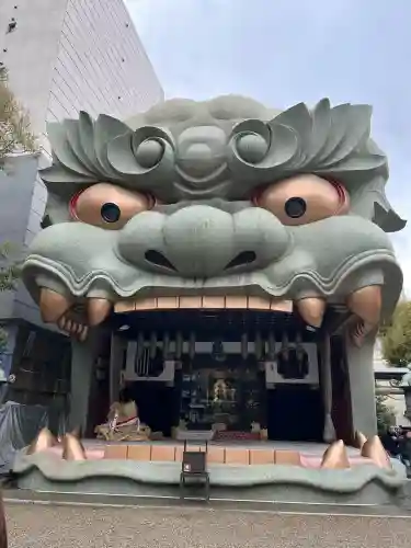 難波八阪神社の{uncategorized: "未分類", other: "その他", undefined: "問題あり", building: "その他建物", grave: "お墓", sacred_gate: "鳥居", guardian: "狛犬", statue: "像", buddha: "仏像", history: "歴史", nature: "自然", garden: "庭園", animal: "動物", pagoda: "塔", temizu: "手水舎", mountain_gate: "山門・神門", sanctuary: "本殿・本堂", subordinate: "末社・摂社", art: "芸術", scenery: "景色", jizo: "地蔵", ema: "絵馬", goshuin: "御朱印", omikuji: "おみくじ", items: "授与品その他", amulet: "お守り", goshuincho: "御朱印帳", eats: "食事", festival: "お祭り", votive_dance: "神楽", shichigosan: "七五三参", wedding: "結婚式", experience: "体験その他", initially: "初詣", around: "周辺", anti_infection: "感染症対策"}