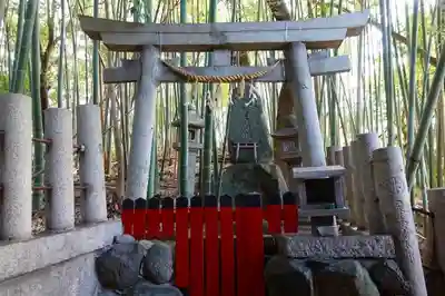 瓢箪山稲荷神社の末社・摂社