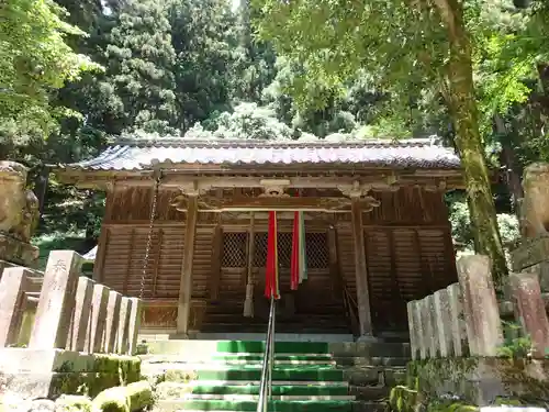 雷神社の本殿