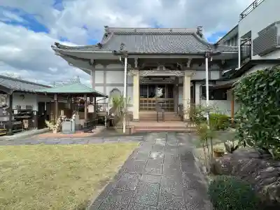宗長寺の{uncategorized: "未分類", other: "その他", undefined: "問題あり", building: "その他建物", grave: "お墓", sacred_gate: "鳥居", guardian: "狛犬", statue: "像", buddha: "仏像", history: "歴史", nature: "自然", garden: "庭園", animal: "動物", pagoda: "塔", temizu: "手水舎", mountain_gate: "山門・神門", sanctuary: "本殿・本堂", subordinate: "末社・摂社", art: "芸術", scenery: "景色", jizo: "地蔵", ema: "絵馬", goshuin: "御朱印", omikuji: "おみくじ", items: "授与品その他", amulet: "お守り", goshuincho: "御朱印帳", eats: "食事", festival: "お祭り", votive_dance: "神楽", shichigosan: "七五三参", wedding: "結婚式", experience: "体験その他", initially: "初詣", around: "周辺", anti_infection: "感染症対策"}