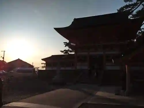 日御碕神社の山門