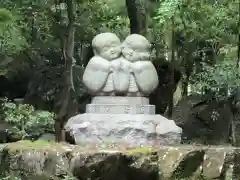 伊和神社の地蔵