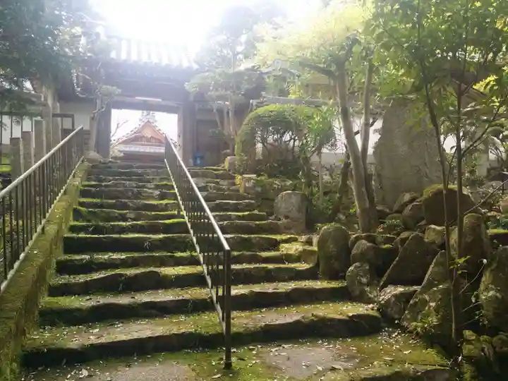 光明寺の山門・神門