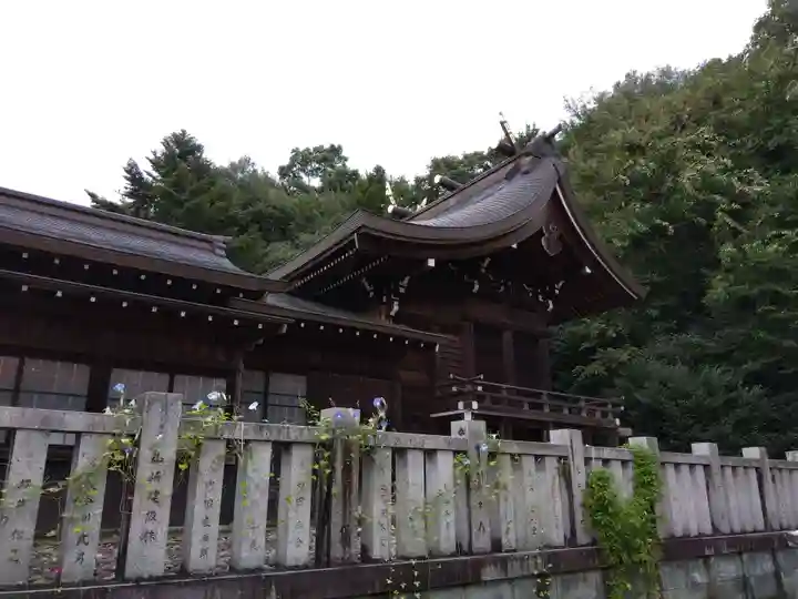 藤島神社(贈正一位新田義貞公之大宮)の本殿・本堂