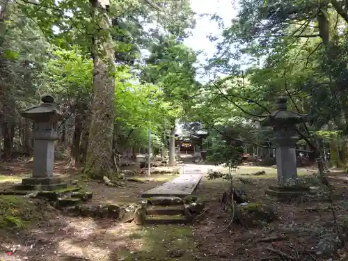 金剱神社の建物その他