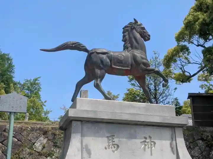 岡崎天満宮の{uncategorized: "未分類", other: "その他", undefined: "問題あり", building: "その他建物", grave: "お墓", sacred_gate: "鳥居", guardian: "狛犬", statue: "像", buddha: "仏像", history: "歴史", nature: "自然", garden: "庭園", animal: "動物", pagoda: "塔", temizu: "手水舎", mountain_gate: "山門・神門", sanctuary: "本殿・本堂", subordinate: "末社・摂社", art: "芸術", scenery: "景色", jizo: "地蔵", ema: "絵馬", goshuin: "御朱印", omikuji: "おみくじ", items: "授与品その他", amulet: "お守り", goshuincho: "御朱印帳", eats: "食事", festival: "お祭り", votive_dance: "神楽", shichigosan: "七五三参", wedding: "結婚式", experience: "体験その他", initially: "初詣", around: "周辺", anti_infection: "感染症対策"}
