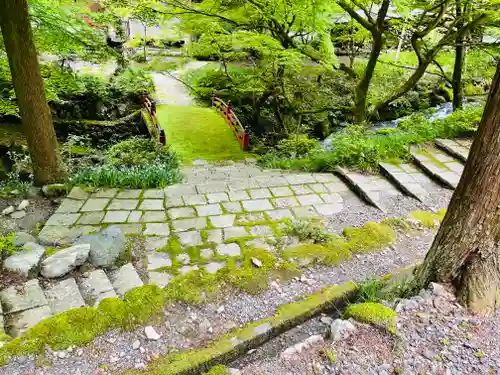 横蔵寺の庭園