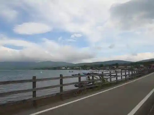 山中諏訪神社(山梨県)