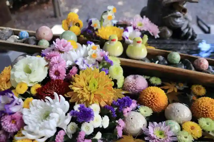 滑川神社 - 仕事と子どもの守り神の手水舎