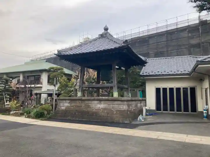 良忠寺の{uncategorized: "未分類", other: "その他", undefined: "問題あり", building: "その他建物", grave: "お墓", sacred_gate: "鳥居", guardian: "狛犬", statue: "像", buddha: "仏像", history: "歴史", nature: "自然", garden: "庭園", animal: "動物", pagoda: "塔", temizu: "手水舎", mountain_gate: "山門・神門", sanctuary: "本殿・本堂", subordinate: "末社・摂社", art: "芸術", scenery: "景色", jizo: "地蔵", ema: "絵馬", goshuin: "御朱印", omikuji: "おみくじ", items: "授与品その他", amulet: "お守り", goshuincho: "御朱印帳", eats: "食事", festival: "お祭り", votive_dance: "神楽", shichigosan: "七五三参", wedding: "結婚式", experience: "体験その他", initially: "初詣", around: "周辺", anti_infection: "感染症対策"}