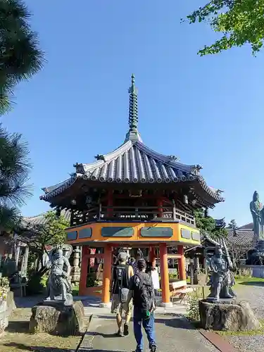 宝珠院の山門・神門