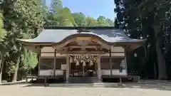 高岡神社の本殿