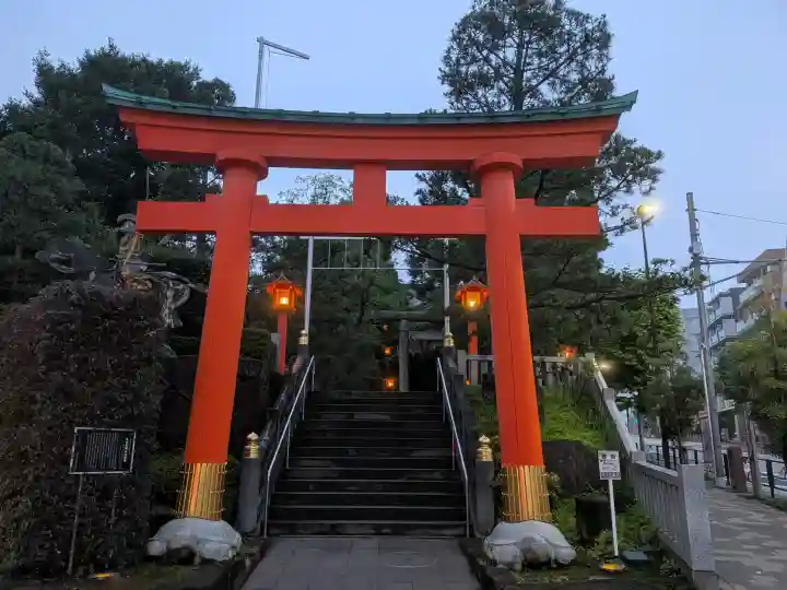 穴八幡宮(東京都)