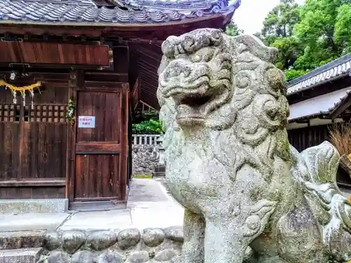 多度神社（佐布里多度神社）の狛犬