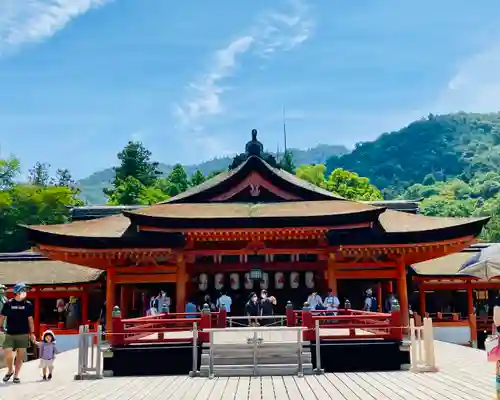 厳島神社の本殿