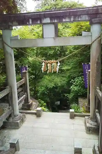 石都々古和気神社の鳥居