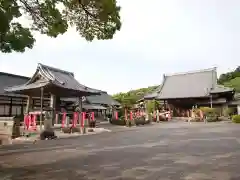 渭信寺の本殿