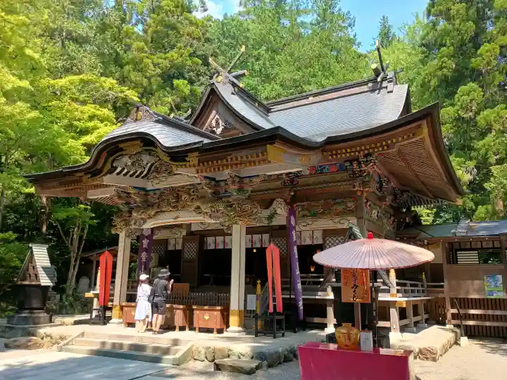 宝登山神社の{uncategorized: "未分類", other: "その他", undefined: "問題あり", building: "その他建物", grave: "お墓", sacred_gate: "鳥居", guardian: "狛犬", statue: "像", buddha: "仏像", history: "歴史", nature: "自然", garden: "庭園", animal: "動物", pagoda: "塔", temizu: "手水舎", mountain_gate: "山門・神門", sanctuary: "本殿・本堂", subordinate: "末社・摂社", art: "芸術", scenery: "景色", jizo: "地蔵", ema: "絵馬", goshuin: "御朱印", omikuji: "おみくじ", items: "授与品その他", amulet: "お守り", goshuincho: "御朱印帳", eats: "食事", festival: "お祭り", votive_dance: "神楽", shichigosan: "七五三参", wedding: "結婚式", experience: "体験その他", initially: "初詣", around: "周辺", anti_infection: "感染症対策"}