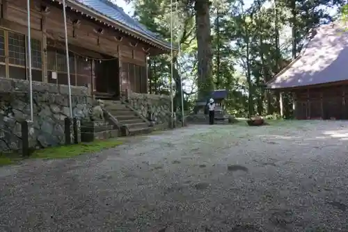 伊熊神社の本殿