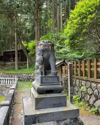 鎮神社の狛犬