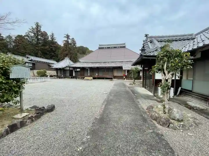 飯道寺(滋賀県)