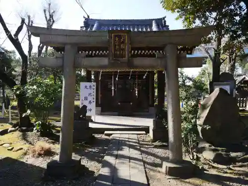三囲神社の鳥居
