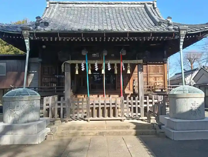 諏訪神社の{uncategorized: "未分類", other: "その他", undefined: "問題あり", building: "その他建物", grave: "お墓", sacred_gate: "鳥居", guardian: "狛犬", statue: "像", buddha: "仏像", history: "歴史", nature: "自然", garden: "庭園", animal: "動物", pagoda: "塔", temizu: "手水舎", mountain_gate: "山門・神門", sanctuary: "本殿・本堂", subordinate: "末社・摂社", art: "芸術", scenery: "景色", jizo: "地蔵", ema: "絵馬", goshuin: "御朱印", omikuji: "おみくじ", items: "授与品その他", amulet: "お守り", goshuincho: "御朱印帳", eats: "食事", festival: "お祭り", votive_dance: "神楽", shichigosan: "七五三参", wedding: "結婚式", experience: "体験その他", initially: "初詣", around: "周辺", anti_infection: "感染症対策"}