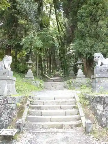 上色見熊野座神社の建物その他