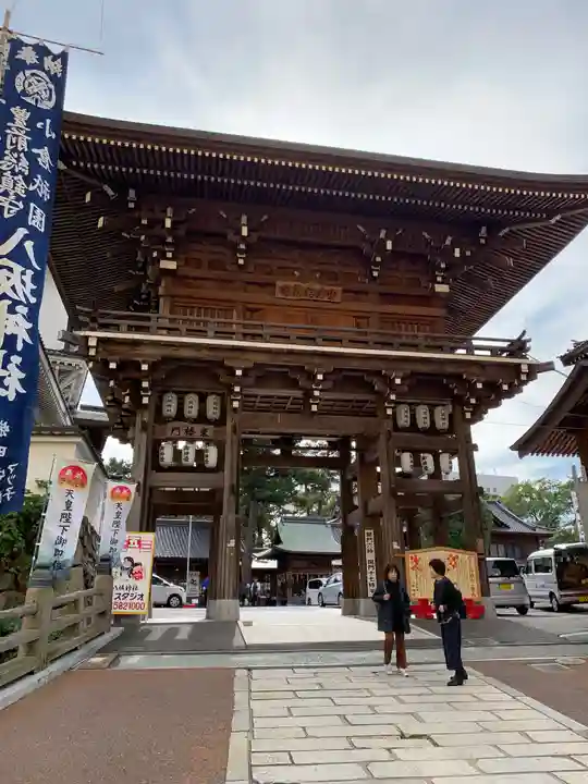 小倉祇園八坂神社の山門・神門