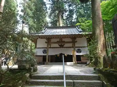 御岩神社の本殿・本堂