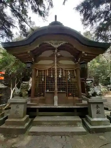 磐船神社の{uncategorized: "未分類", other: "その他", undefined: "問題あり", building: "その他建物", grave: "お墓", sacred_gate: "鳥居", guardian: "狛犬", statue: "像", buddha: "仏像", history: "歴史", nature: "自然", garden: "庭園", animal: "動物", pagoda: "塔", temizu: "手水舎", mountain_gate: "山門・神門", sanctuary: "本殿・本堂", subordinate: "末社・摂社", art: "芸術", scenery: "景色", jizo: "地蔵", ema: "絵馬", goshuin: "御朱印", omikuji: "おみくじ", items: "授与品その他", amulet: "お守り", goshuincho: "御朱印帳", eats: "食事", festival: "お祭り", votive_dance: "神楽", shichigosan: "七五三参", wedding: "結婚式", experience: "体験その他", initially: "初詣", around: "周辺", anti_infection: "感染症対策"}