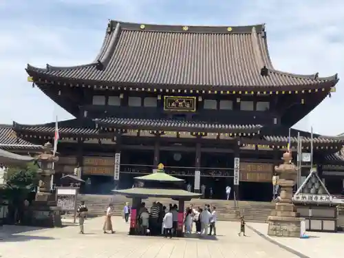 川崎大師（平間寺）の本殿・本堂