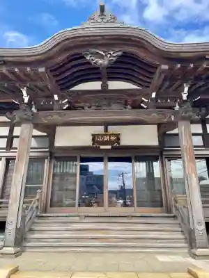 浄瀧寺の{uncategorized: "未分類", other: "その他", undefined: "問題あり", building: "その他建物", grave: "お墓", sacred_gate: "鳥居", guardian: "狛犬", statue: "像", buddha: "仏像", history: "歴史", nature: "自然", garden: "庭園", animal: "動物", pagoda: "塔", temizu: "手水舎", mountain_gate: "山門・神門", sanctuary: "本殿・本堂", subordinate: "末社・摂社", art: "芸術", scenery: "景色", jizo: "地蔵", ema: "絵馬", goshuin: "御朱印", omikuji: "おみくじ", items: "授与品その他", amulet: "お守り", goshuincho: "御朱印帳", eats: "食事", festival: "お祭り", votive_dance: "神楽", shichigosan: "七五三参", wedding: "結婚式", experience: "体験その他", initially: "初詣", around: "周辺", anti_infection: "感染症対策"}