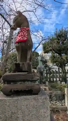 満足稲荷神社の狛犬