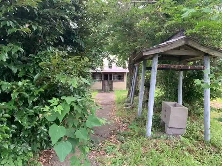 神社(名称不明)の手水舎