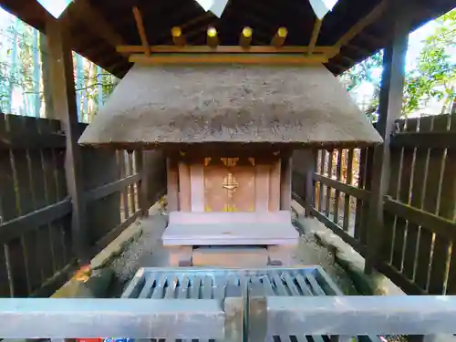 飛鳥坐神社の末社・摂社